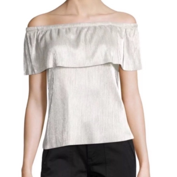 NWT a.n.a Off the Shoulder Plisse Top Size L - Picture 1 of 6